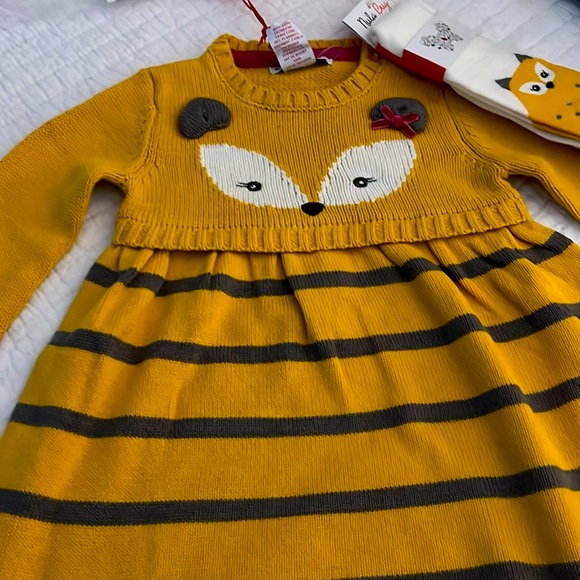 NWT ~ Adorable Yellowish Gold “Fox” Sweater Dress w/Matching Leggings, Size 3T - Picture 4 of 4